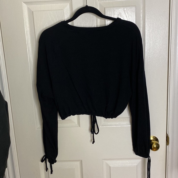 Revamped cropped long sleeve - Picture 4 of 4